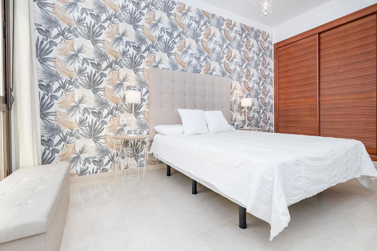 Bhost - Colon Apartment Malaga Exterior photo